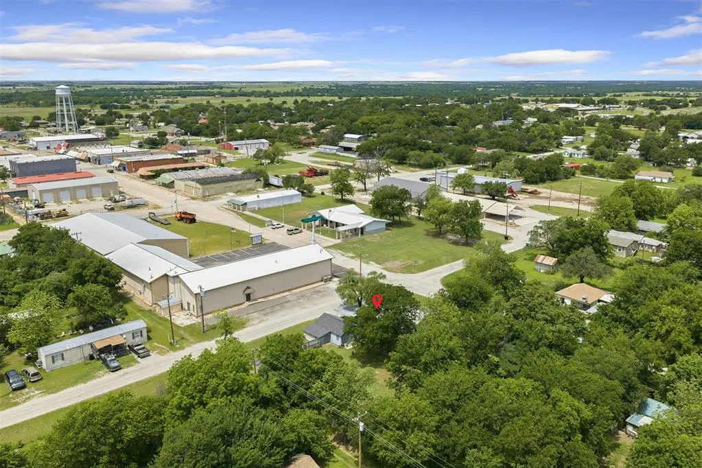 Photo 34 — 303 E Main Street, Ringling, OK 73456