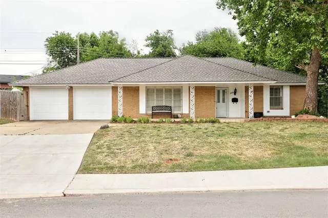 Front exterior — 2624 NW 113th Street, Oklahoma City, OK 73120