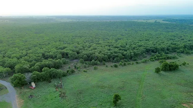 Photo 2 — 2205 N County Road 1560 Road, Rush Springs, OK 73082