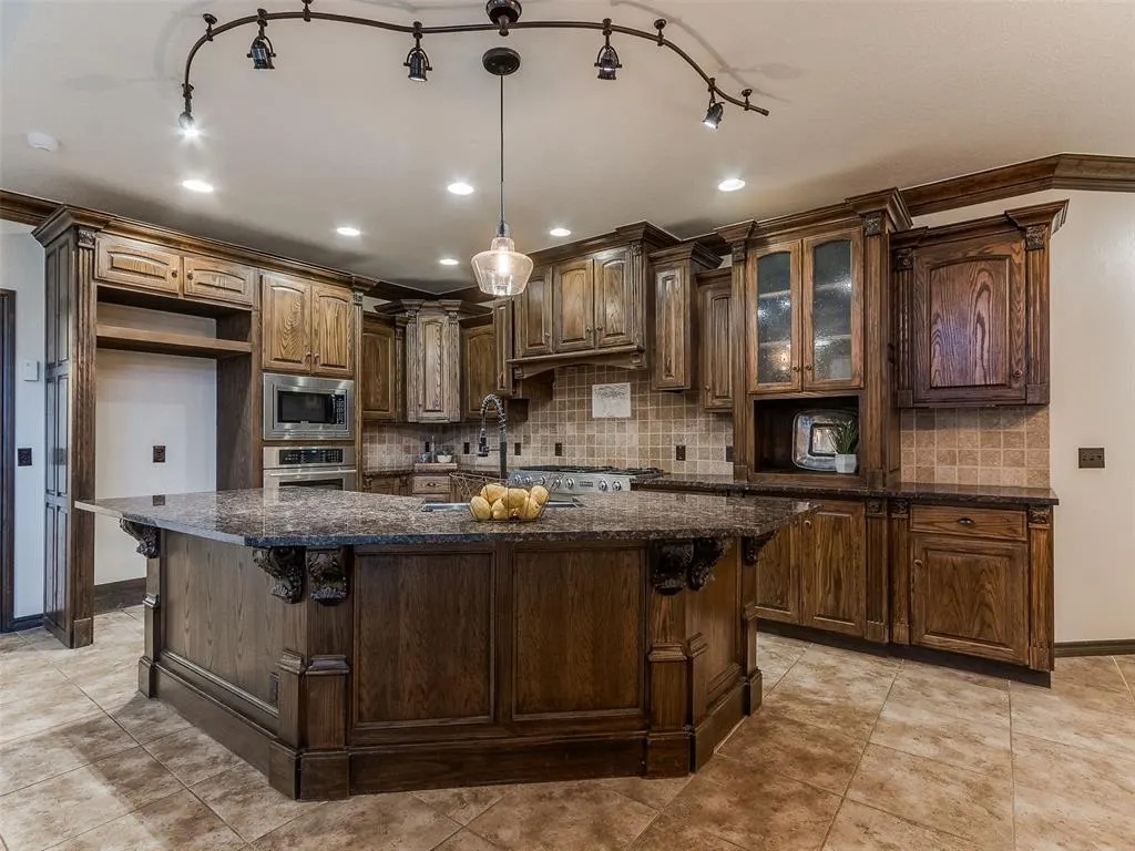 Photo 18 — 13000 Red Cedar Circle, Oklahoma City, OK 73131