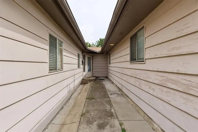 Photo 2 — 429 W Fairchild Drive, Midwest City, OK 73110