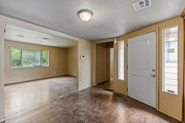 Photo 3 — 429 W Fairchild Drive, Midwest City, OK 73110