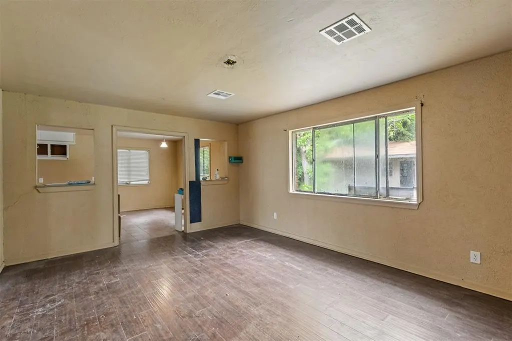 Photo 9 — 429 W Fairchild Drive, Midwest City, OK 73110