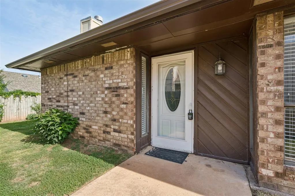 Photo 3 — 3703 Southwind Avenue, Oklahoma City, OK 73179