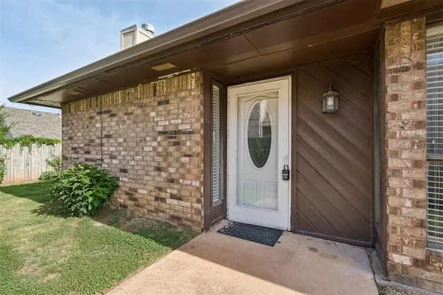 Photo 3 — 3703 Southwind Avenue, Oklahoma City, OK 73179