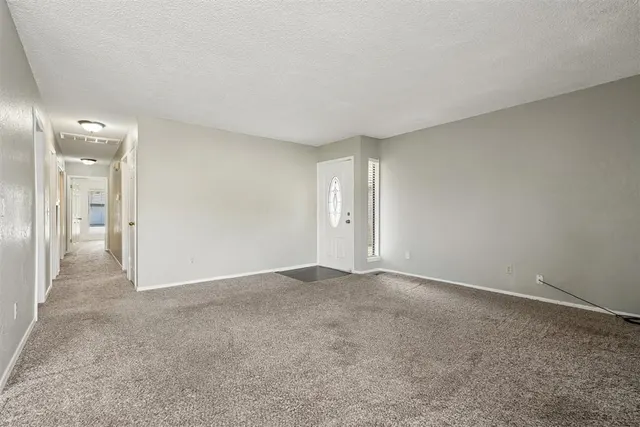 Photo 4 — 3703 Southwind Avenue, Oklahoma City, OK 73179