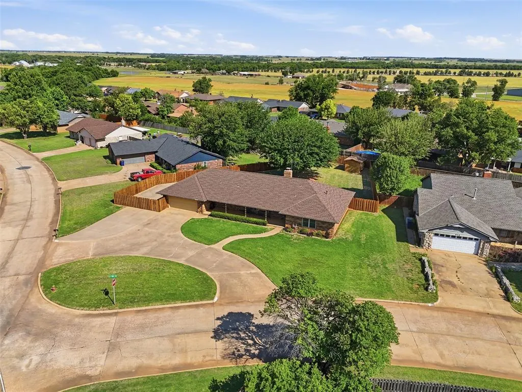 Photo 7 — 916 W Fay Avenue, Kingfisher, OK 73750