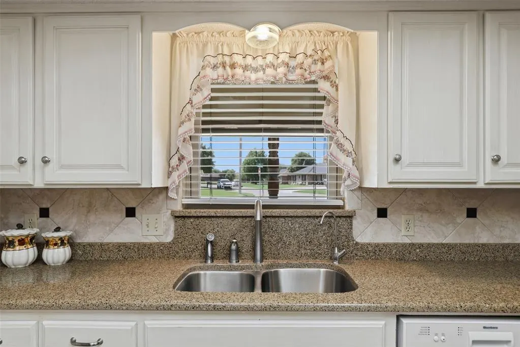 Photo 19 — 916 W Fay Avenue, Kingfisher, OK 73750
