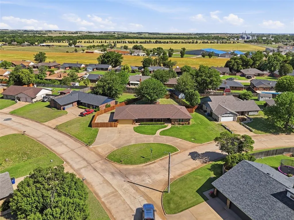Photo 45 — 916 W Fay Avenue, Kingfisher, OK 73750