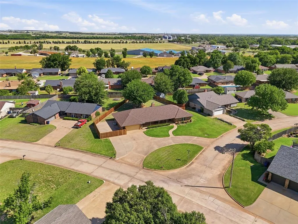 Photo 46 — 916 W Fay Avenue, Kingfisher, OK 73750