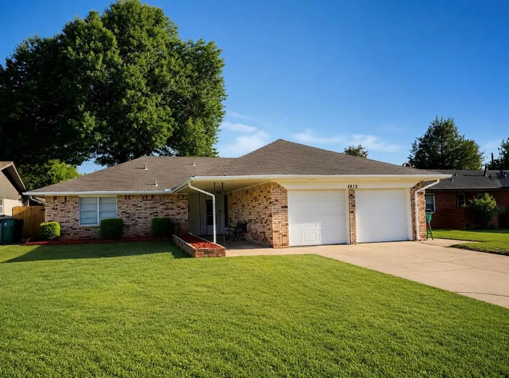 Photo 5 — 1412 NW 107th Street, Oklahoma City, OK 73114