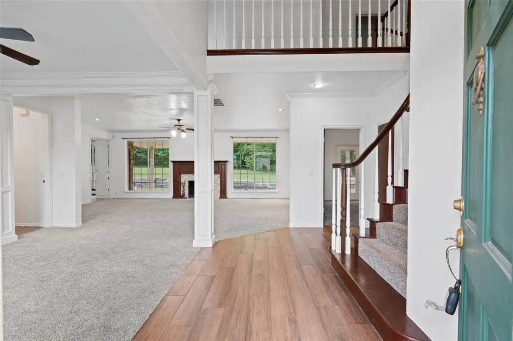 Photo 2 — 205 Berkshire Drive, Edmond, OK 73034