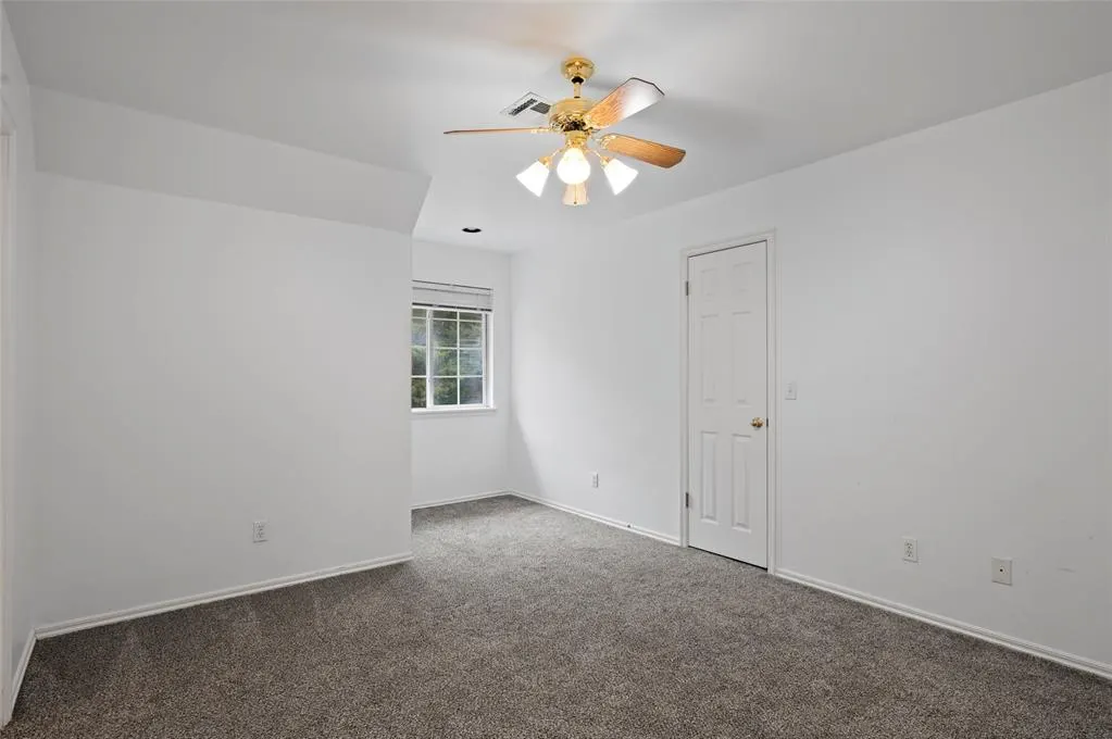 Photo 17 — 205 Berkshire Drive, Edmond, OK 73034