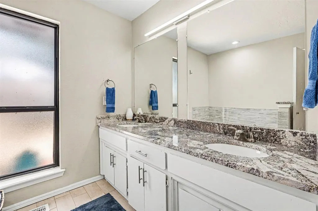 Photo 14 — 2508 Valley Brook Drive, Edmond, OK 73034