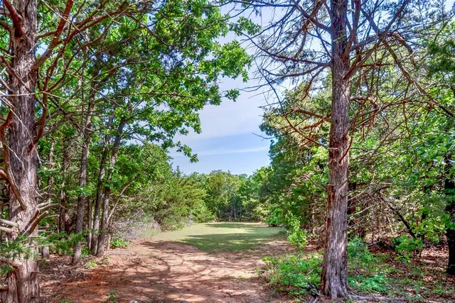 Photo 3 — 790252 S Robinhood Lane, Tryon, OK 74875