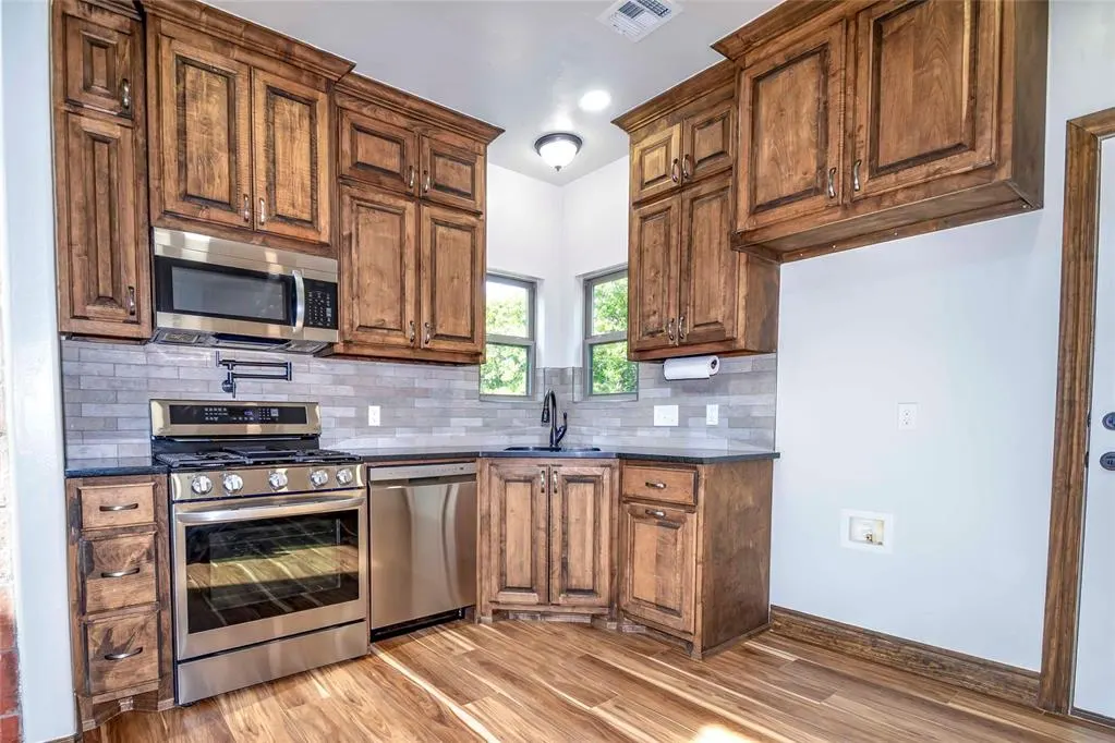 Photo 14 — 790252 S Robinhood Lane, Tryon, OK 74875