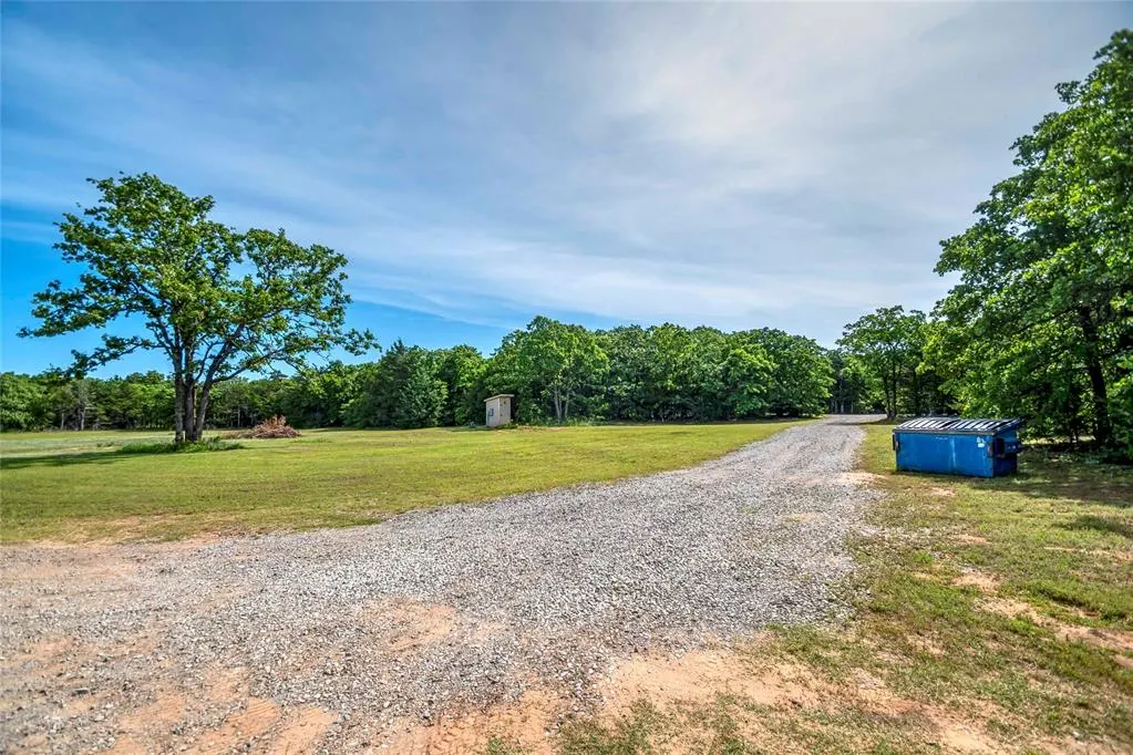 Photo 8 — 790252 S Robinhood Lane, Tryon, OK 74875