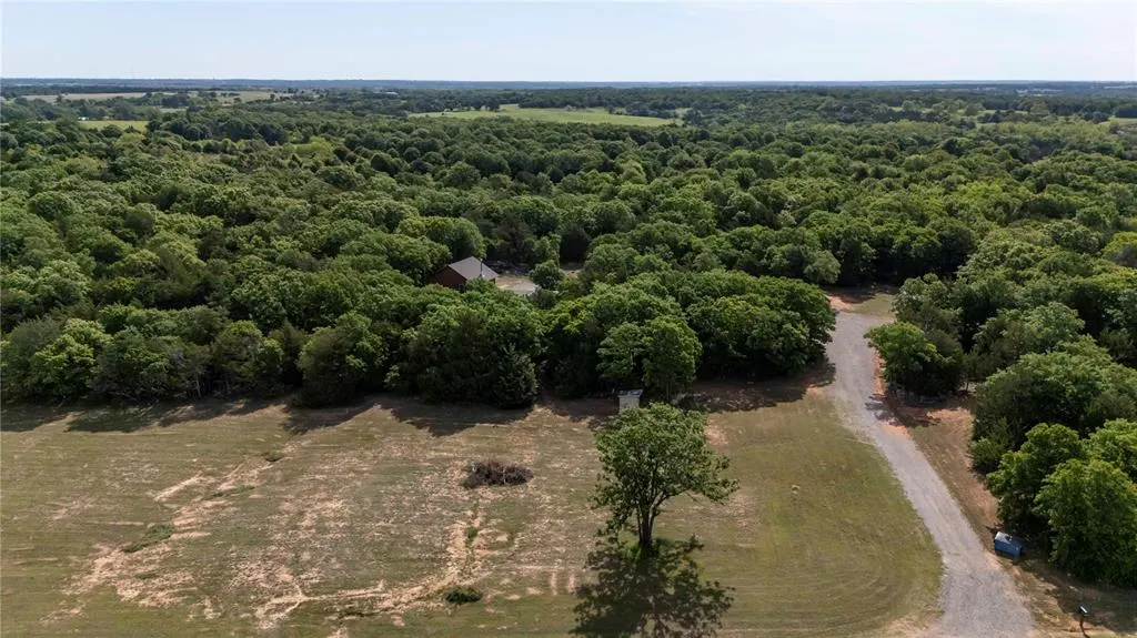 Photo 9 — 790252 S Robinhood Lane, Tryon, OK 74875