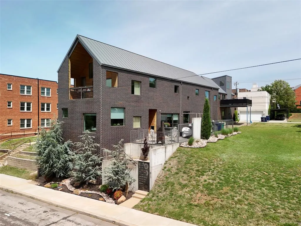 Photo 5 — 617 NW 5th Street, Oklahoma City, OK 73102
