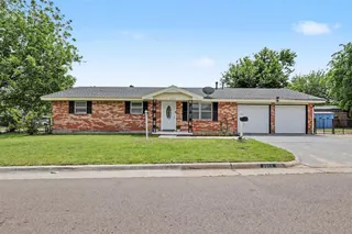 Sold home at 2600 SW 69th Street