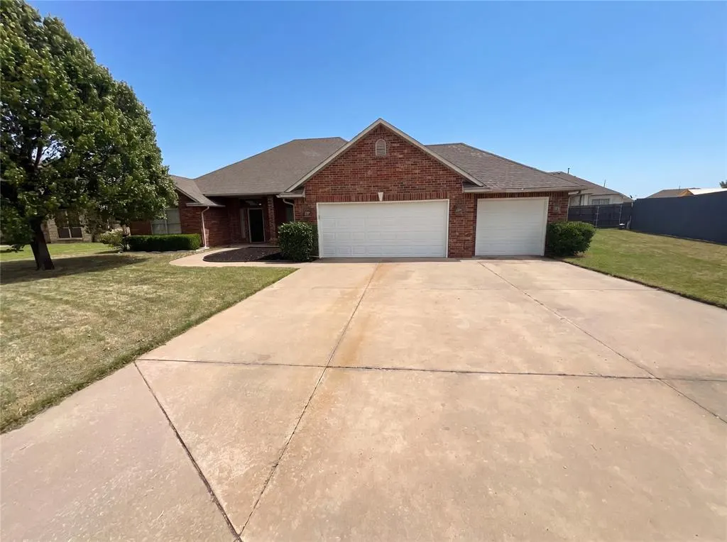 Front exterior — 13808 S Robinson Avenue, Oklahoma City, OK 73170