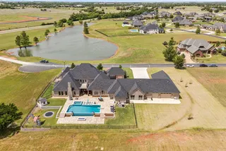 Sold home at 4446 Blackthorn Drive
