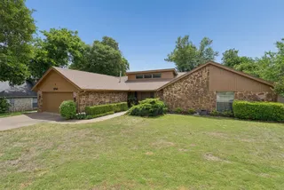Sold home at 1704 Seminole Drive