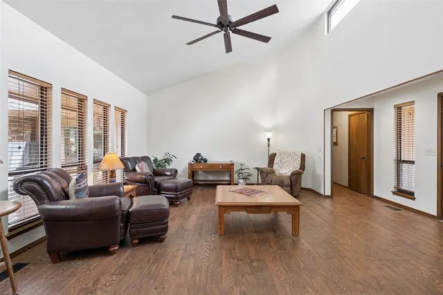 Photo 8 — 1704 Seminole Drive, Edmond, OK 73013