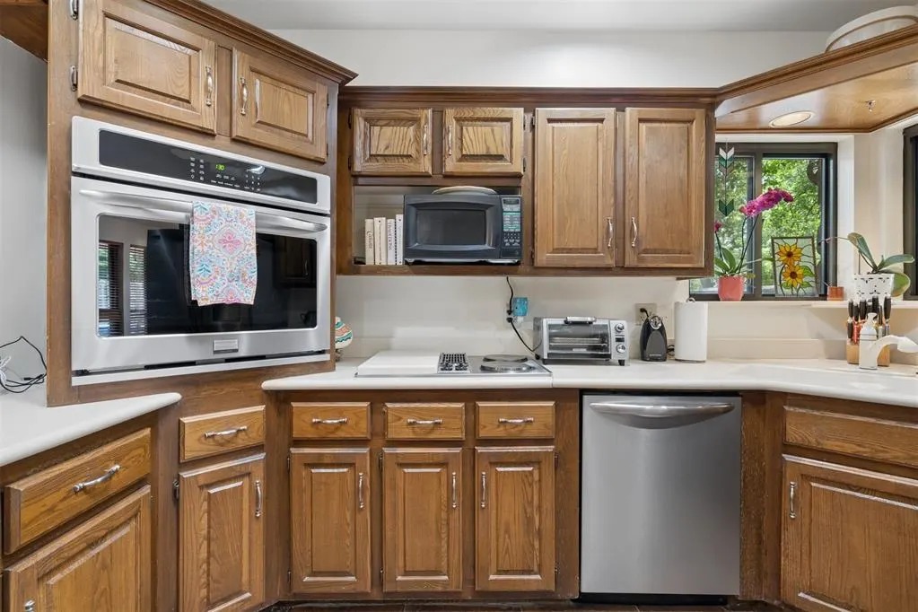 Photo 11 — 1704 Seminole Drive, Edmond, OK 73013