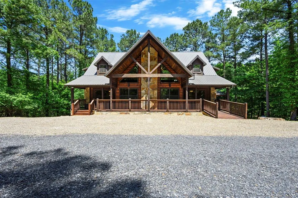 Photo 2 — 87 GINSENG Circle, Broken Bow, OK 74728