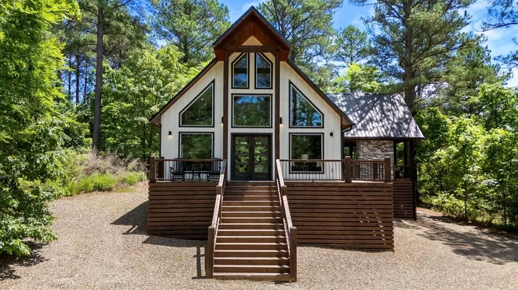 Front exterior — 422 EAGLE MOUNTAIN Trail, Broken Bow, OK 74728