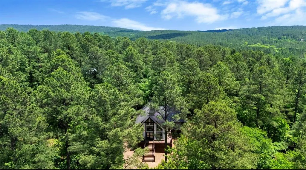 Photo 4 — 422 EAGLE MOUNTAIN Trail, Broken Bow, OK 74728