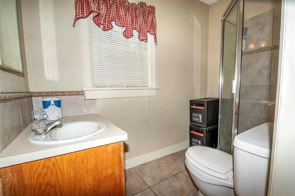 Photo 11 — 21501 E 8th Street, Chandler, OK 74834