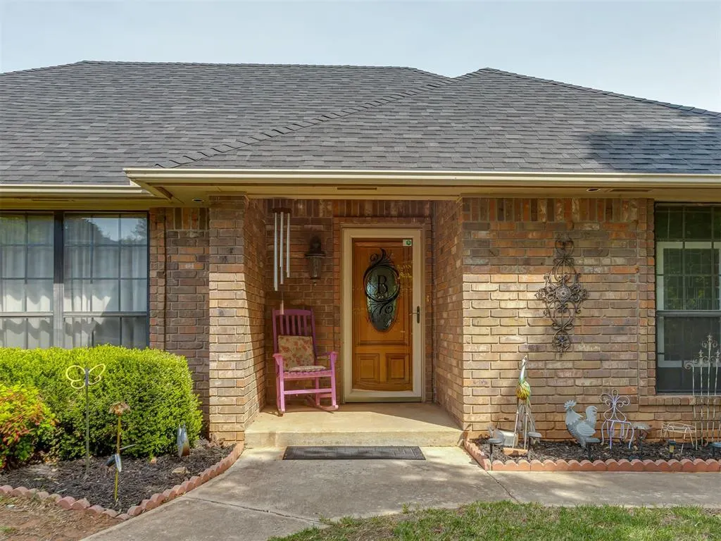 Front exterior — 1420 Canyon Lake Road, Calumet, OK 73014