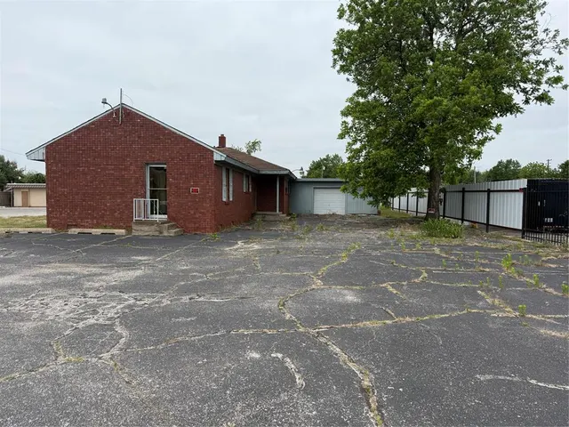 Photo 3 — 4205 N Meridian Avenue, Oklahoma City, OK 73112