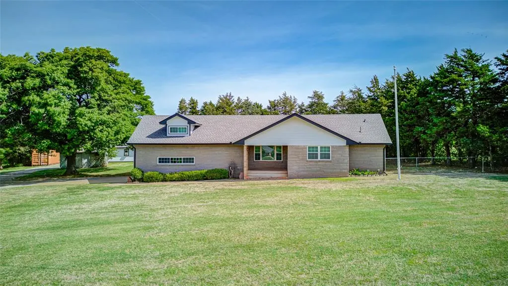 Front exterior — 4601 E Robinson Street, Norman, OK 73026