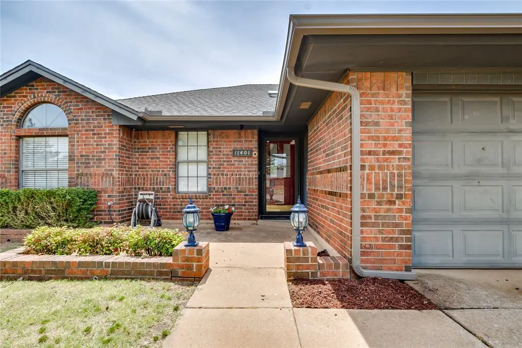 Photo 3 — 11401 Wallace Avenue, Oklahoma City, OK 73162