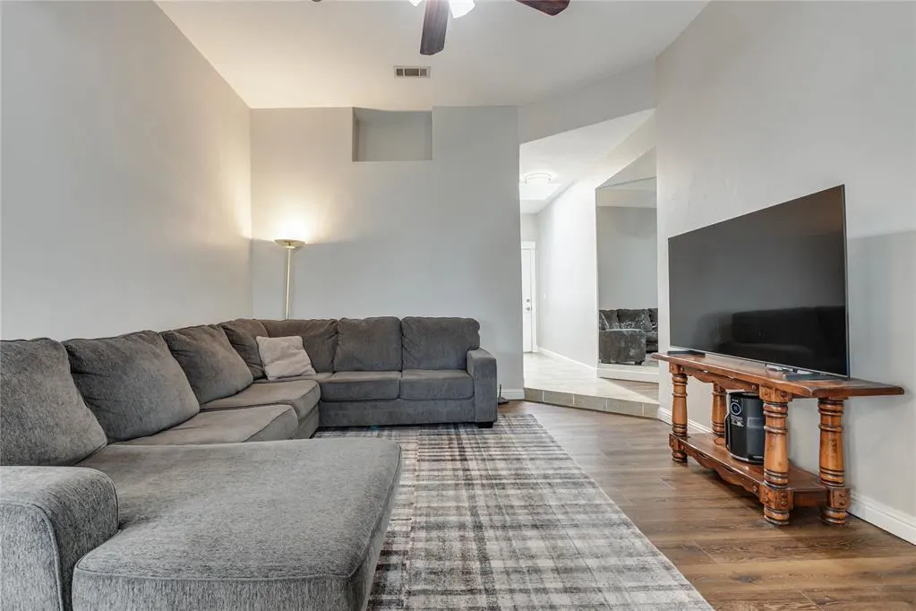 Photo 6 — 11401 Wallace Avenue, Oklahoma City, OK 73162