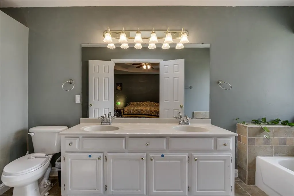Photo 27 — 11401 Wallace Avenue, Oklahoma City, OK 73162