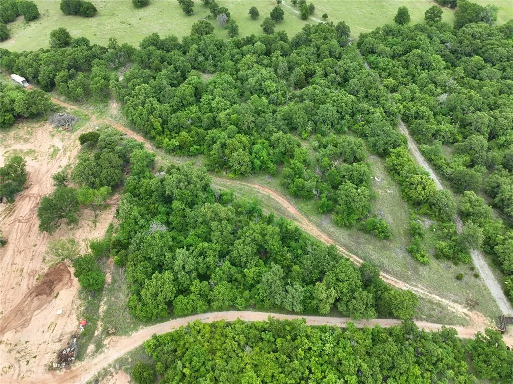 Photo 2 — 1996 County Road 1556, Rush Springs, OK 73082