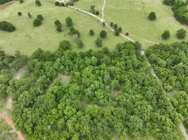 Photo 7 — 1996 County Road 1556, Rush Springs, OK 73082