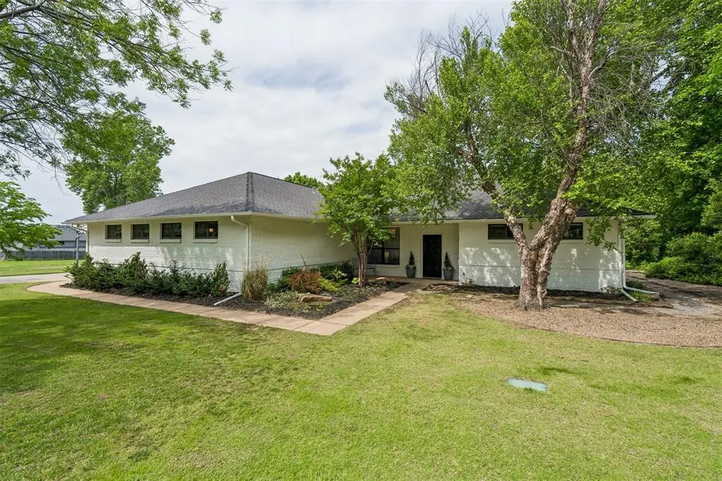 Photo 4 — 3306 Hillview Drive, Norman, OK 73072