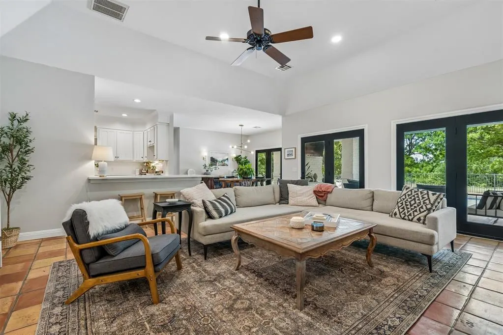 Photo 11 — 3306 Hillview Drive, Norman, OK 73072