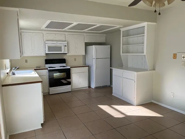 Photo 6 — 2126 NW 118th Street, Oklahoma City, OK 73120