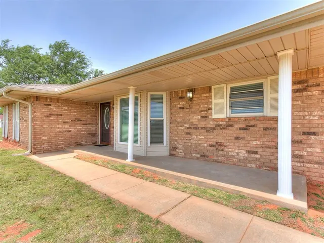 Front exterior — 2320 Tecumseh Road, Blanchard, OK 73010