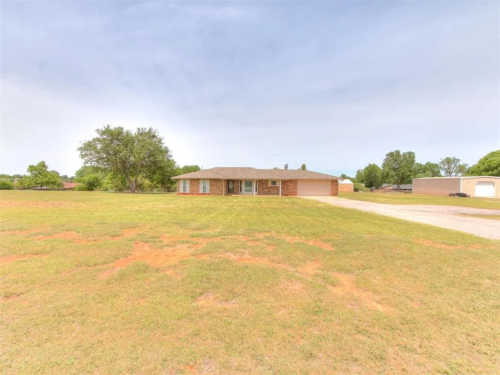 Photo 5 — 2320 Tecumseh Road, Blanchard, OK 73010