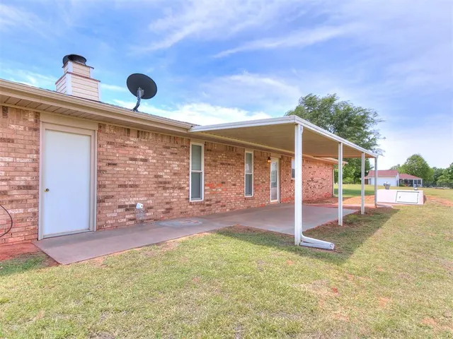 Photo 6 — 2320 Tecumseh Road, Blanchard, OK 73010