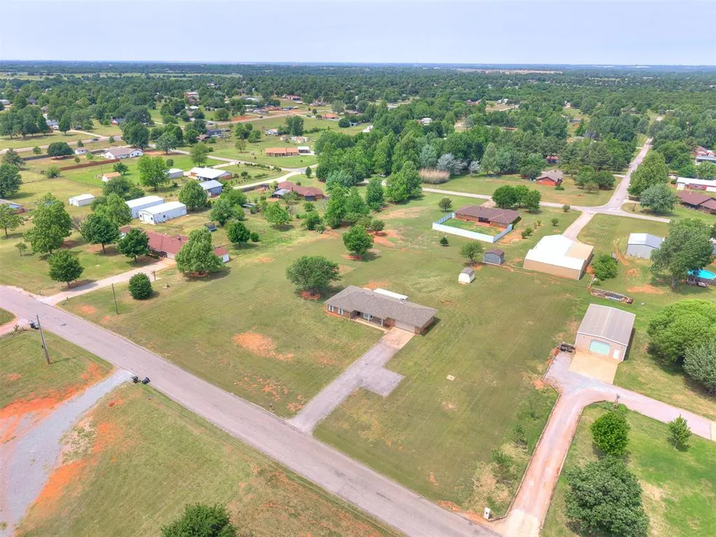 Photo 12 — 2320 Tecumseh Road, Blanchard, OK 73010