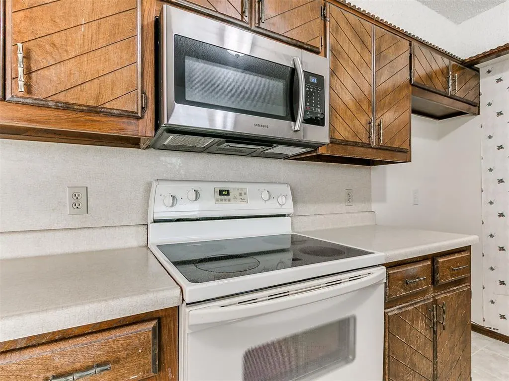 Photo 43 — 2320 Tecumseh Road, Blanchard, OK 73010