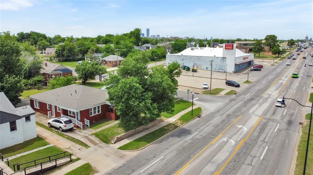 Photo 26 — 2104 NE 23rd Street, Oklahoma City, OK 73111
